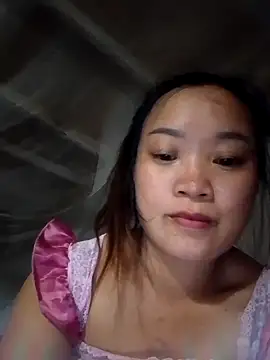 Phoena-a online show from November 12, 2025, 3:27 pm