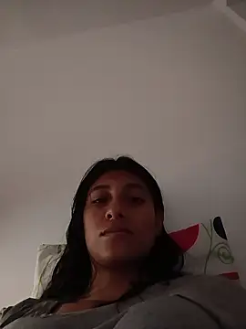 Snapshot of YeseniaRodriguez3 chatting on January 8, 2026, 10:27 pm YeseniaRodriguez3 online show from January 8, 2026, 10:27 pm