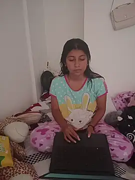 Snapshot of YeseniaRodriguez3 chatting on November 26, 2025, 3:45 pm YeseniaRodriguez3 online show from November 26, 2025, 3:45 pm