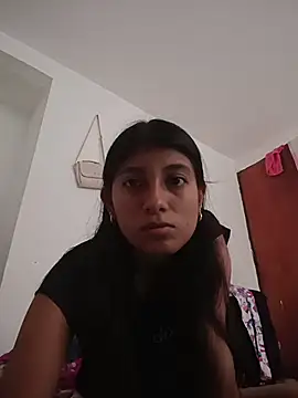 Snapshot of YeseniaRodriguez3 chatting on November 22, 2025, 3:55 pm YeseniaRodriguez3 online show from November 22, 2025, 3:55 pm