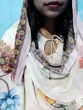 cute mahi07 online show from November 2, 2025, 11:37 am