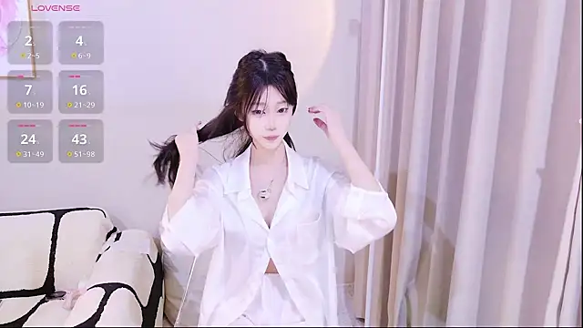 Snapshot of xiaoxi---n chatting on November 23, 2025, 9:52 am xiaoxi---n online show from November 23, 2025, 9:52 am