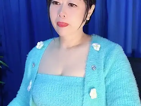 yaoyao22678 online show from November 30, 2025, 2:23 am