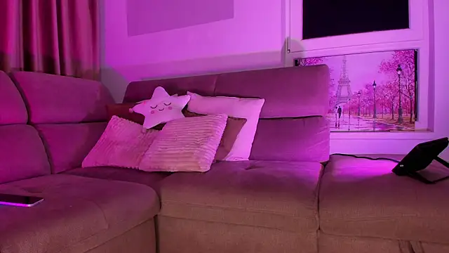 SugarSkye online show from December 20, 2025, 6:33 pm