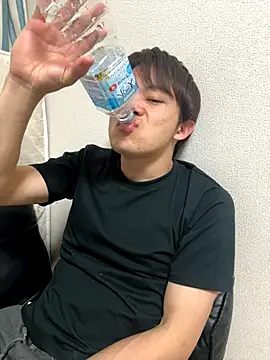 miyabi yabi online show from January 12, 2026, 2:13 pm