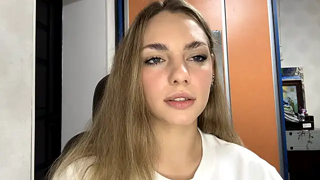 Snapshot of IlanaLafferty chatting on November 13, 2025, 7:40 pm IlanaLafferty online show from November 13, 2025, 7:40 pm