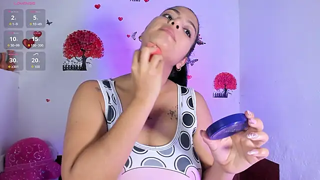 Snapshot of Leyacopper_ chatting on February 12, 2026, 12:10 am Leyacopper online show from February 12, 2026, 12:10 am