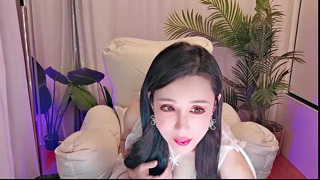 Vv123668 online show from November 18, 2025, 3:15 pm