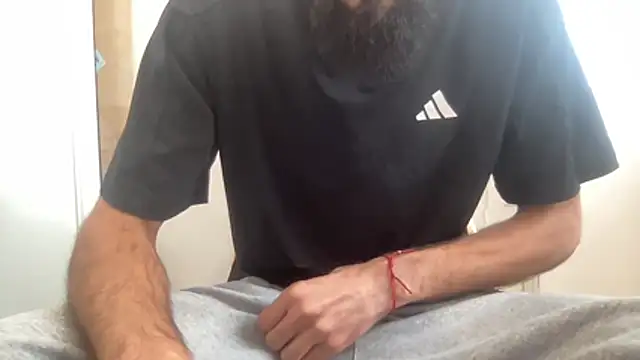 Snapshot of 10ThickInches chatting on October 25, 2025, 4:40 pm 10ThickInches online show from October 25, 2025, 4:40 pm