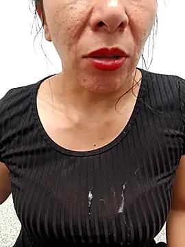 Snapshot of Esmeralda_546 chatting on February 20, 2026, 8:22 pm Esmeralda 546 online show from February 20, 2026, 8:22 pm