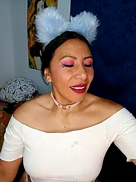 Snapshot of Esmeralda_546 chatting on February 18, 2026, 4:54 am Esmeralda 546 online show from February 18, 2026, 4:54 am