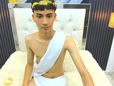 Snapshot of cristalangel9_ chatting on October 31, 2025, 6:04 pm cristalangel9  online show from October 31, 2025, 6:04 pm