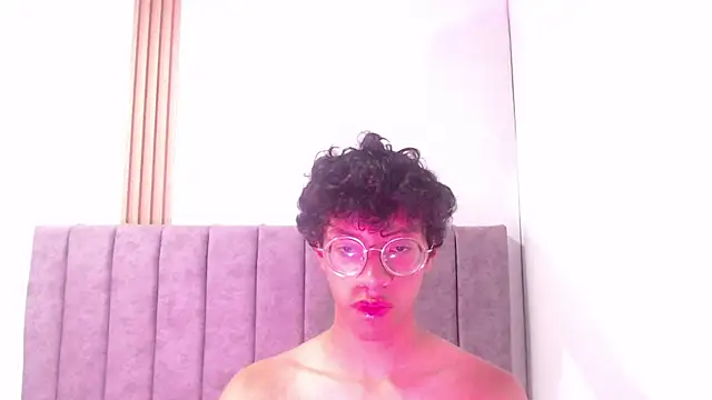 Snapshot of Athenea_Zoe chatting on October 29, 2025, 7:57 pm Athenea Zoe online show from October 29, 2025, 7:57 pm