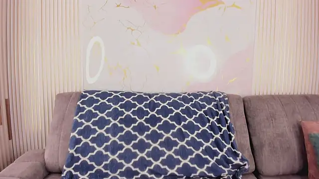 NhoanBrunette online show from March 3, 2026, 1:40 pm