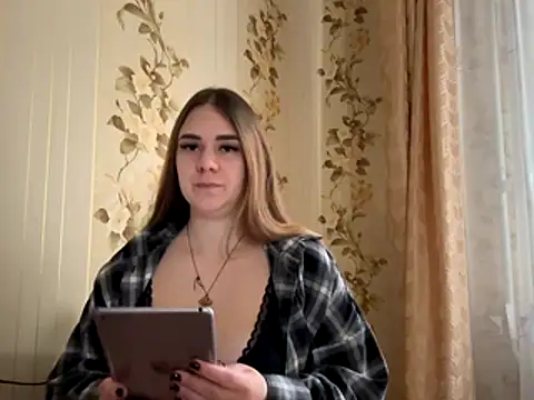 Hanna 777 online show from November 20, 2025, 7:42 am