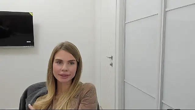 Snapshot of LinaBey chatting on October 29, 2025, 5:23 pm LinaBey online show from October 29, 2025, 5:23 pm