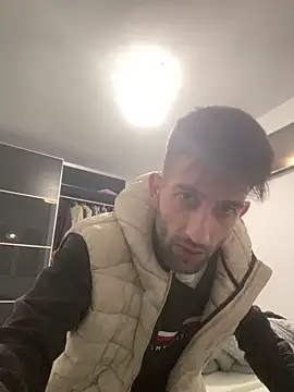 Dondeloquieras4 online show from February 22, 2026, 5:03 pm