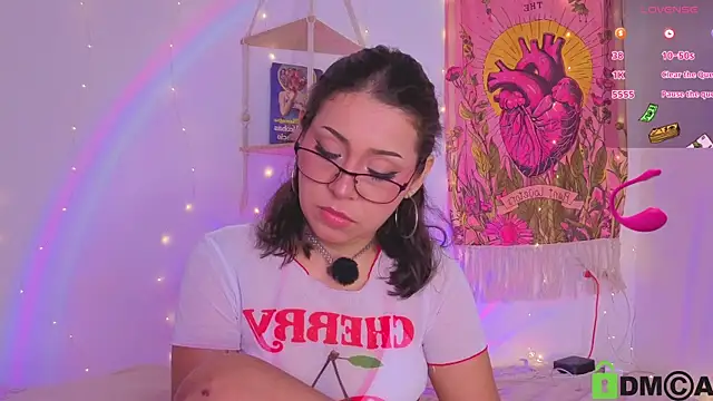 Miia330 online show from May 2, 2026, 3:06 pm