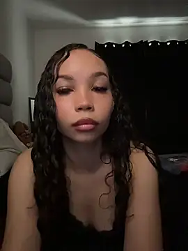 Snapshot of nikkiloveee chatting on June 30, 2026, 4:40 pm nikkiloveee online show from June 30, 2026, 4:40 pm