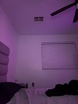 nikkiloveee online show from February 25, 2026, 6:57 am