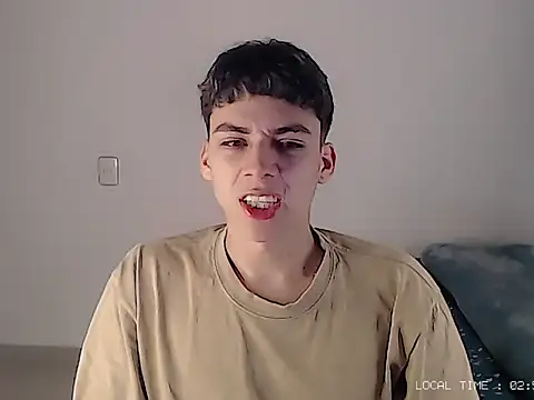 Snapshot of Sett_01 chatting on October 26, 2025, 7:58 pm Sett 01 online show from October 26, 2025, 7:58 pm