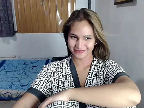 prettysam9 online show from April 16, 2026, 1:56 pm