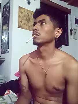 SkinniYamo online show from March 18, 2026, 11:59 pm