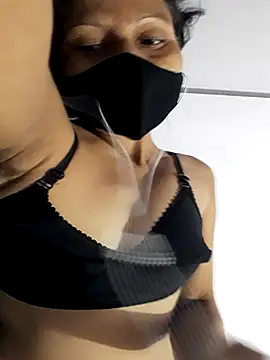 LustySabina online show from July 29, 2026, 8:08 pm