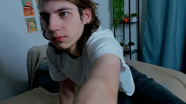 AvenGlow online show from February 16, 2026, 5:17 am