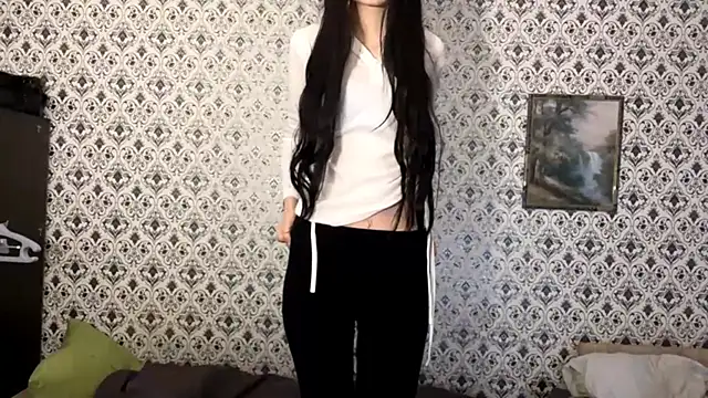 SofiaDreams09 online show from December 20, 2025, 2:42 pm