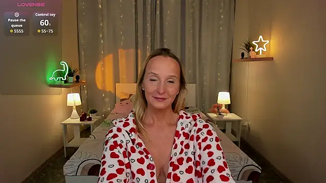 ScarlettPalmer online show from November 4, 2025, 10:30 am