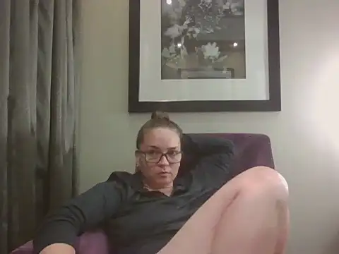 lilMissMarli online show from November 16, 2025, 9:36 am