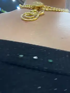 Hannahpradaa  online show from November 24, 2025, 8:53 pm