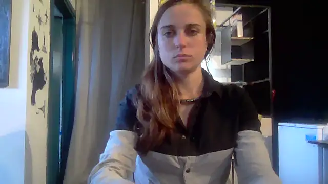 SinnEmily online show from October 31, 2025, 12:46 pm