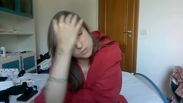 SinnEmily online show from April 19, 2026, 1:45 pm