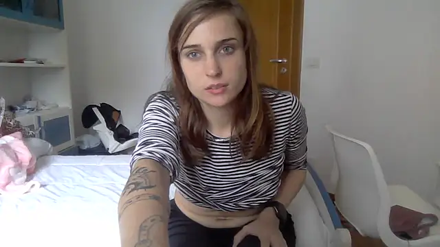 SinnEmily online show from February 19, 2026, 1:41 pm