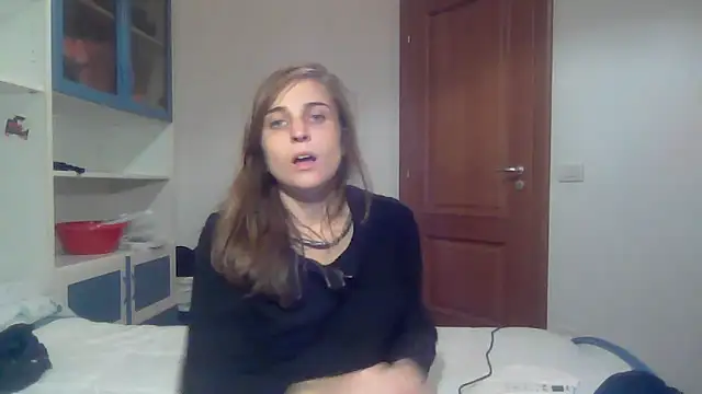 SinnEmily online show from March 19, 2026, 5:57 pm