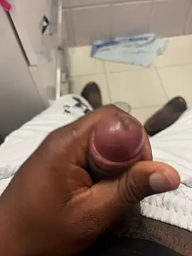 Snapshot of negrinho5 chatting on February 28, 2026, 10:15 am negrinho5 online show from February 28, 2026, 10:15 am