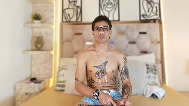 Andrew Haalls online show from December 18, 2025, 8:23 pm