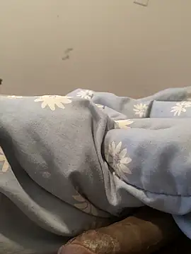 bigbuufuu online show from November 6, 2025, 9:30 pm