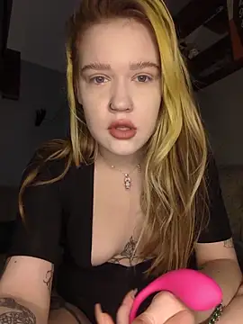 Snapshot of mattiethebaddieee chatting on February 25, 2026, 4:01 am mattiethebaddieee online show from February 25, 2026, 4:01 am