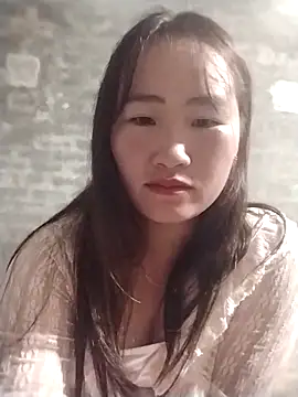 emini-xx online show from December 3, 2025, 2:27 pm