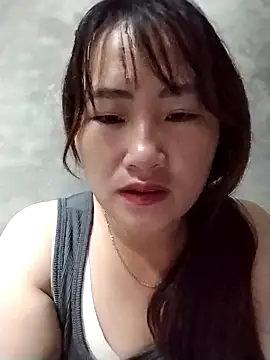 emini-xx online show from November 8, 2025, 10:24 pm