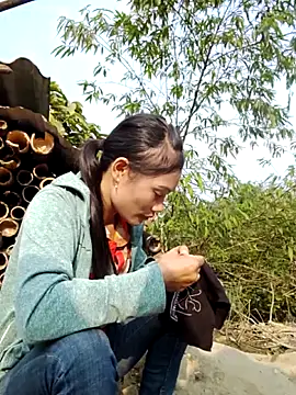 Snapshot of doggy-00 chatting on December 3, 2025, 6:36 am doggy-00 online show from December 3, 2025, 6:36 am