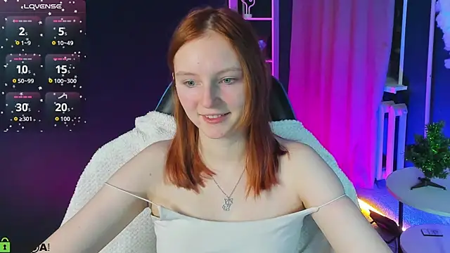 Snapshot of AngelWisee chatting on December 23, 2025, 2:55 am AngelWisee online show from December 23, 2025, 2:55 am