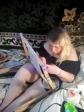 Lana-murr online show from November 11, 2025, 8:31 am