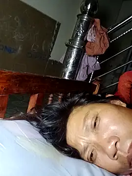 bella-la online show from December 17, 2025, 6:57 pm