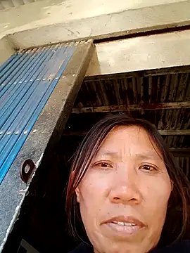 bella-la online show from December 1, 2025, 5:41 am