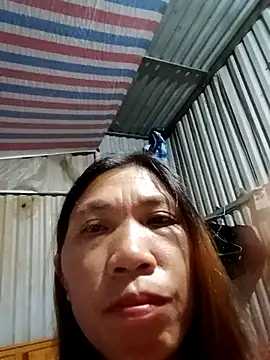 bella-la online show from November 10, 2025, 11:48 am