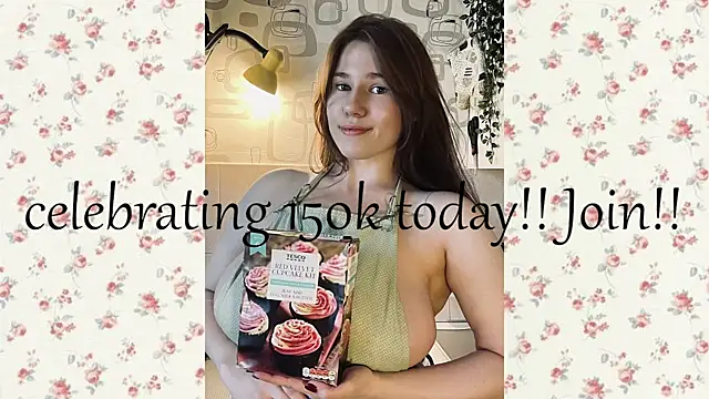 Snapshot of girl_u_never_met chatting on July 19, 2026, 5:53 pm girl u never met online show from July 19, 2026, 5:53 pm